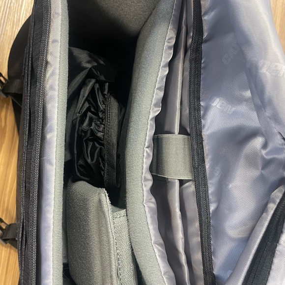 Gray Men's Messenger Bag - Picture 4 of 4